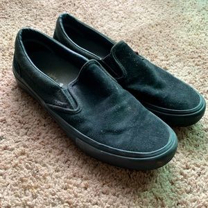 Vans ultracush black slip-ons